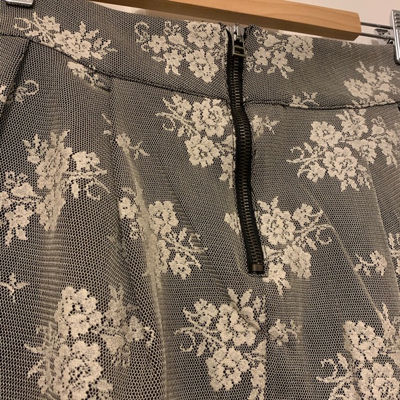 New Zara lace skirt w/pockets - Picture 4 of 6